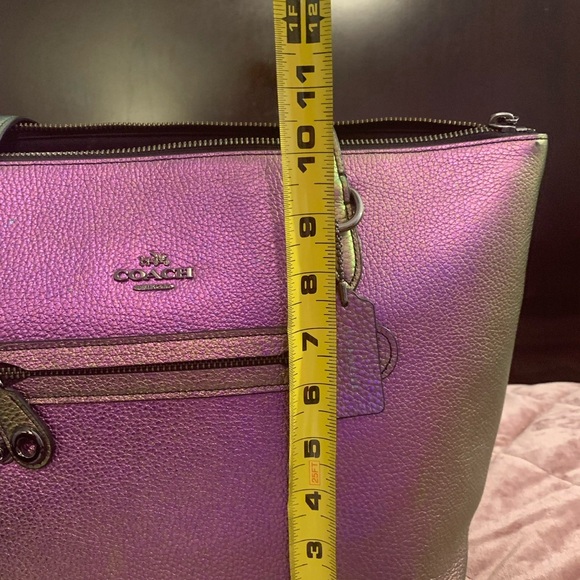 RARE Coach Iridescent Purple Taylor Tote - Picture 10 of 11